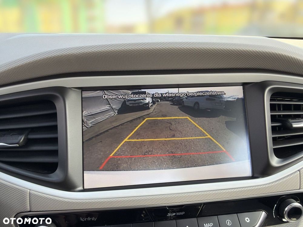 Hyundai IONIQ Hybrid Premium - 29