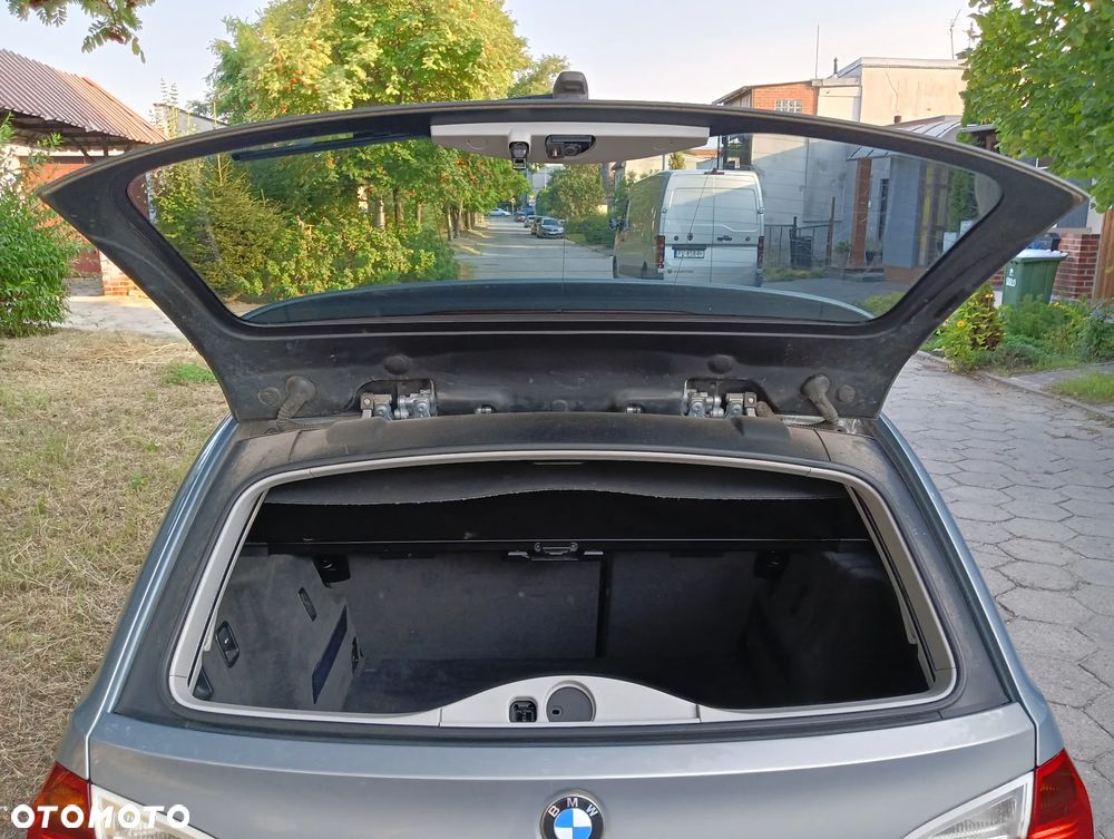 BMW Seria 3 320i - 22