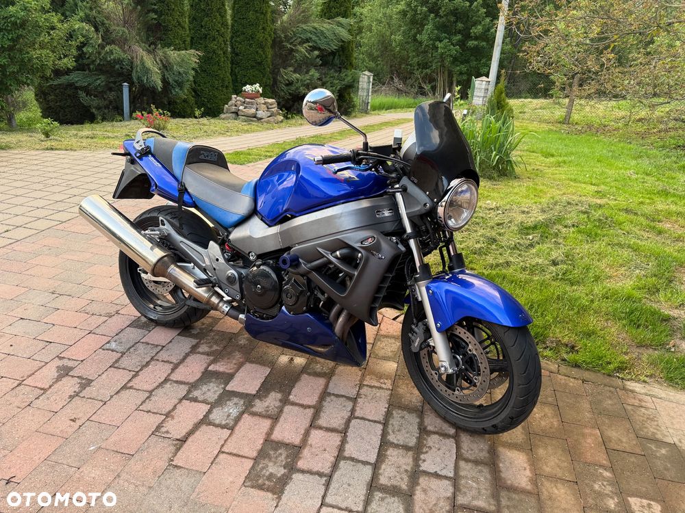 Honda CB - 1