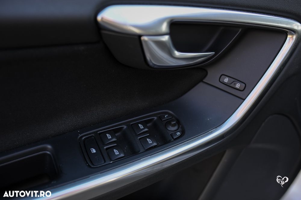 Volvo V60 D2 Start-Stop Kinetic - 3