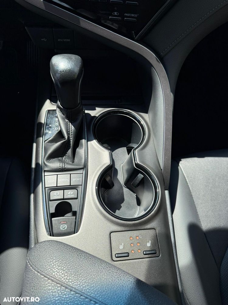 Toyota Camry 2.5 Business - 18