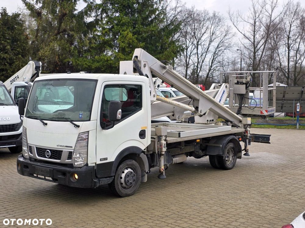 Nissan Cabstar / Multitel HX200EX - 6