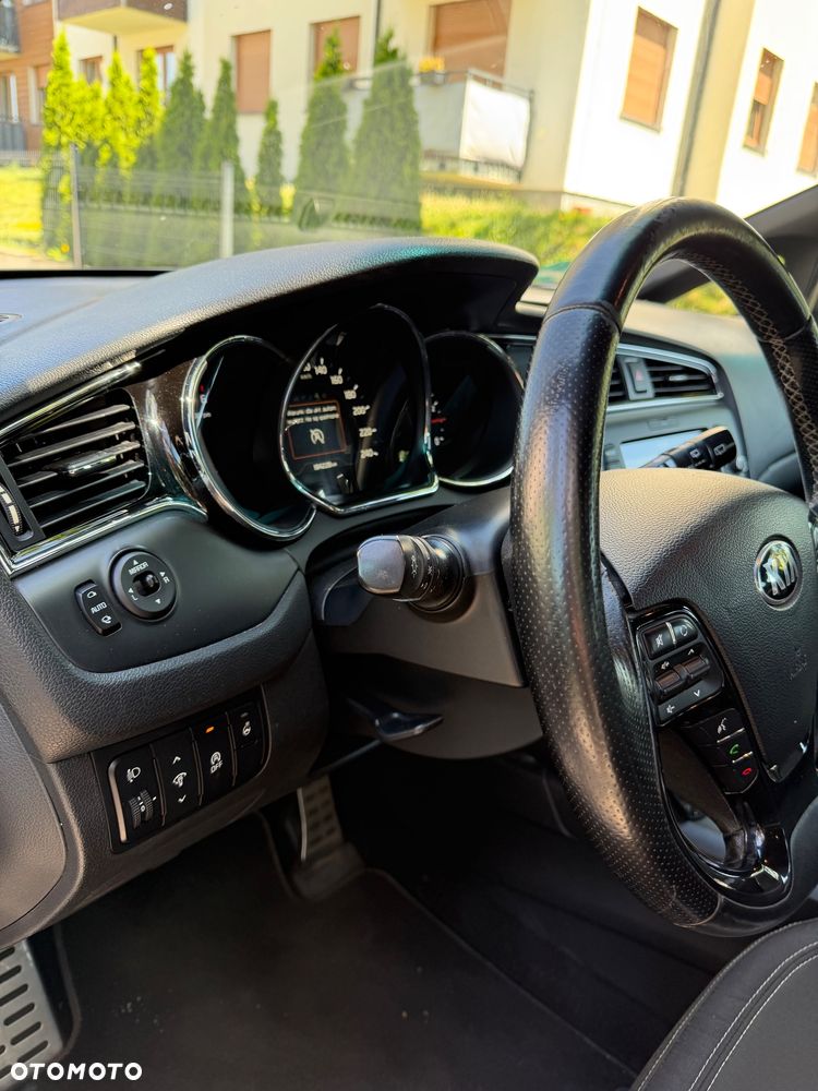 Kia Ceed 1.6 CRDi GT Line - 23