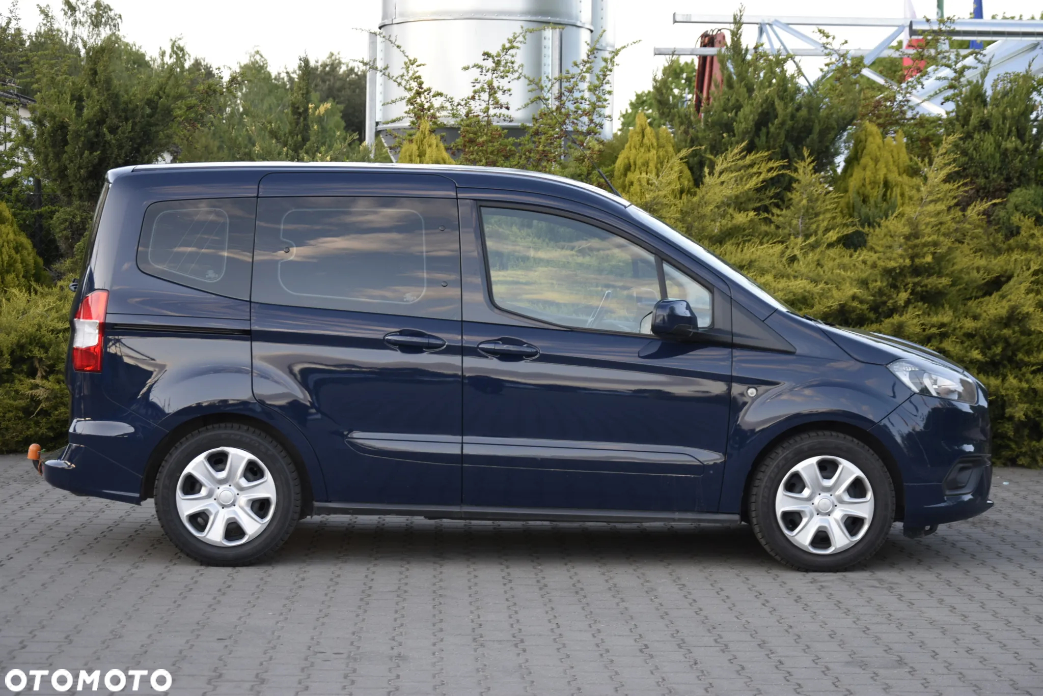 Ford Tourneo Courier 1.5 TDCi Trend - 18