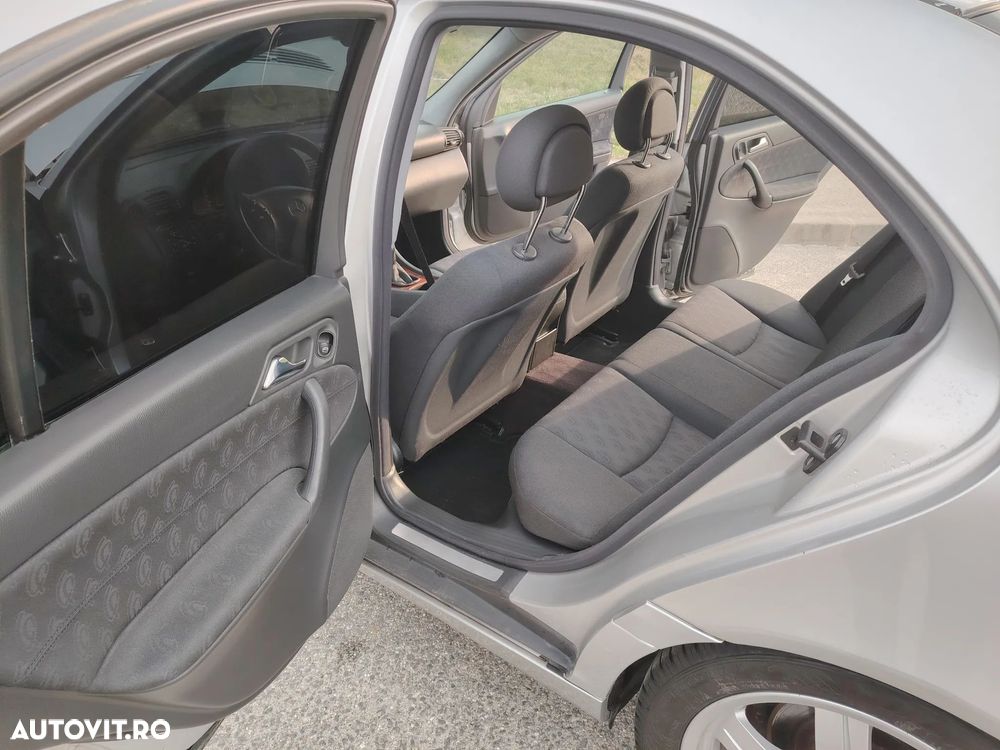 Mercedes-Benz C 200 CDI Classic - 26