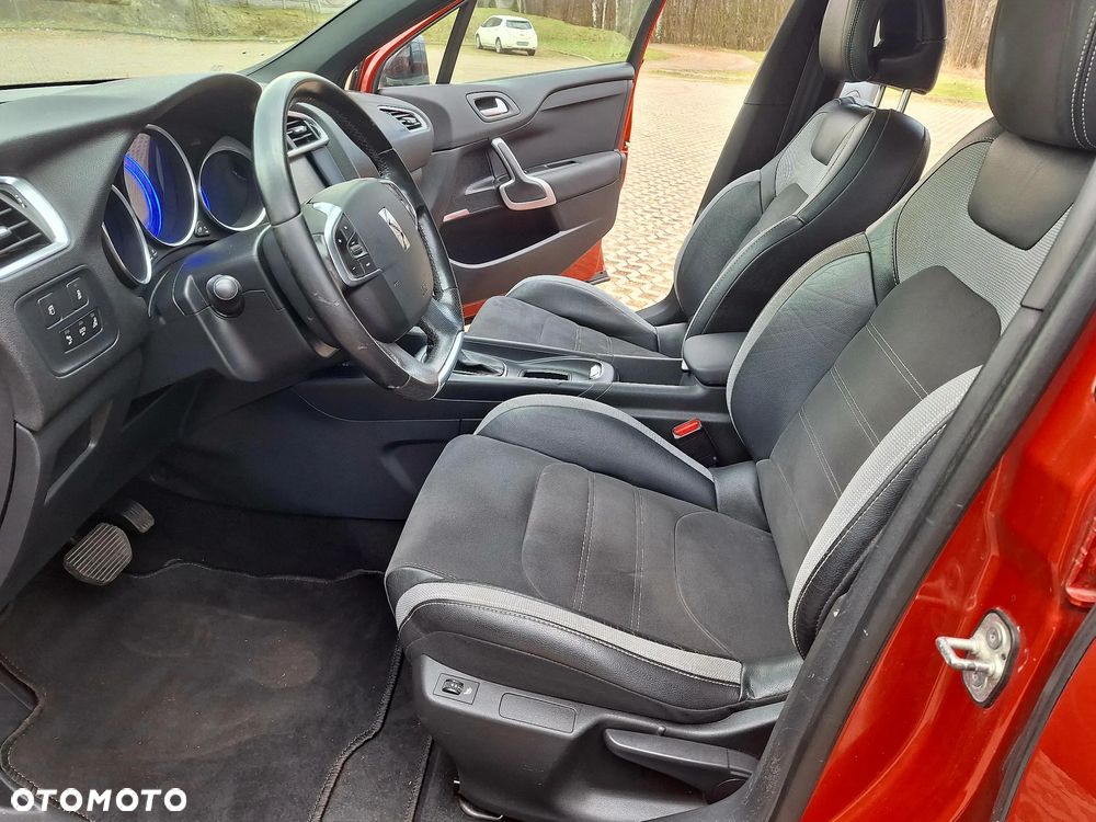 Citroën DS4 1.6 e-HDi SoChic MCP - 15