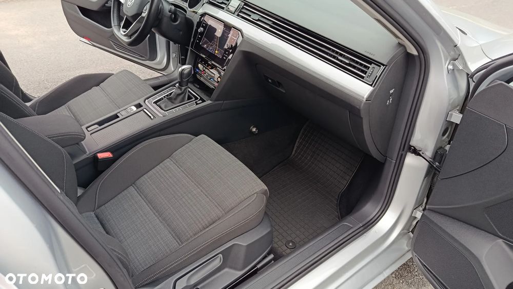 Volkswagen Passat 2.0 TDI SCR DSG - 7
