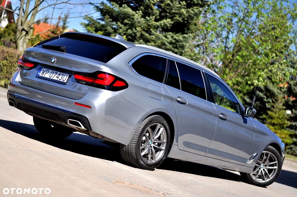 BMW Seria 5 520i - 35