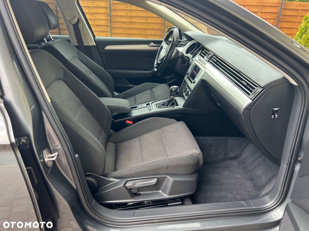 Volkswagen Passat - 18