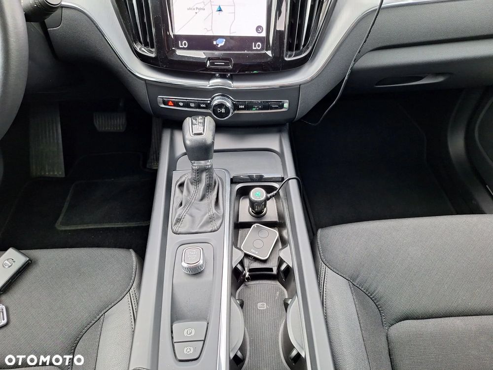 Volvo XC 60 D4 AWD Geartronic Momentum - 16