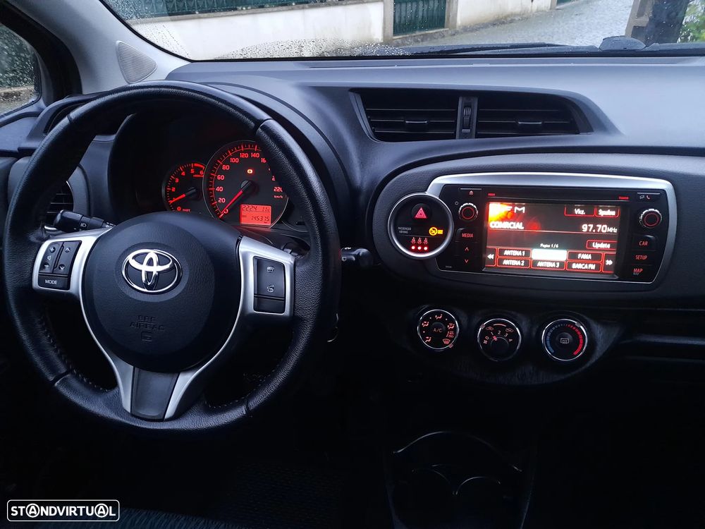 Toyota Yaris 1.4 D-4D Trend+Navi - 14