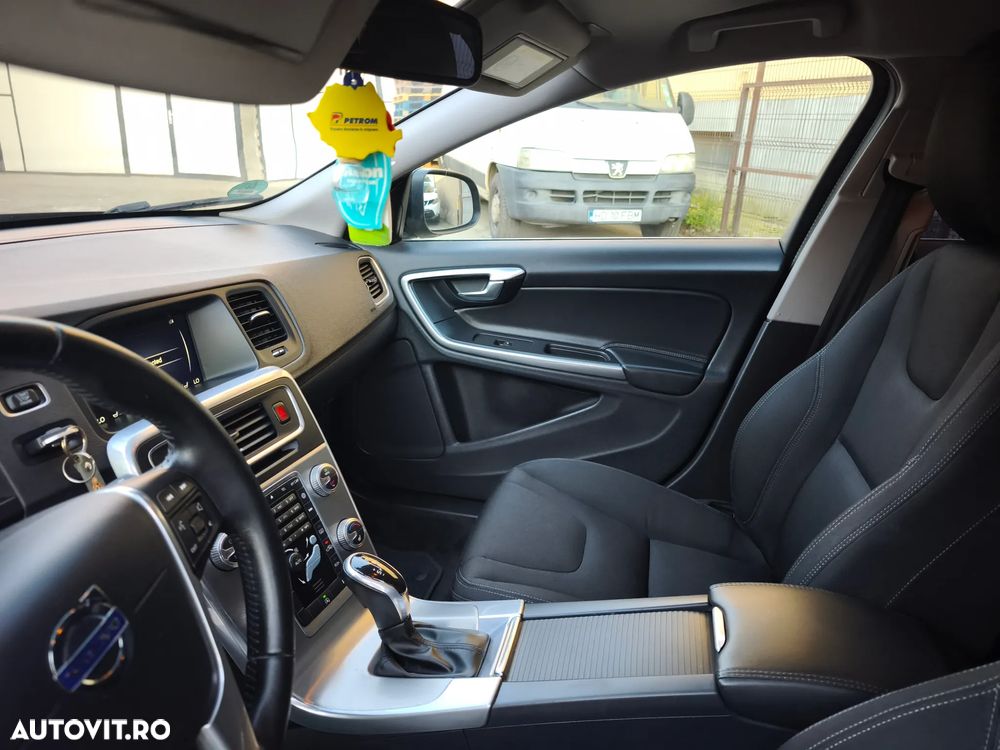 Volvo V60 D3 Geartronic Momentum - 11