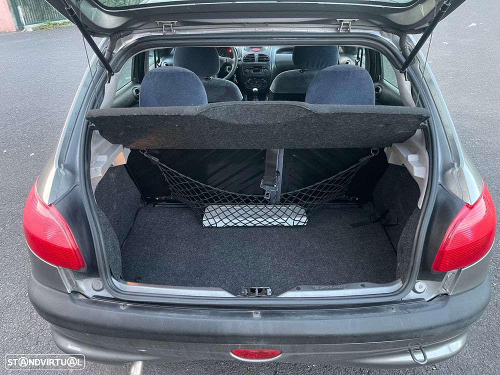 Peugeot 206 1.1 XR - 12