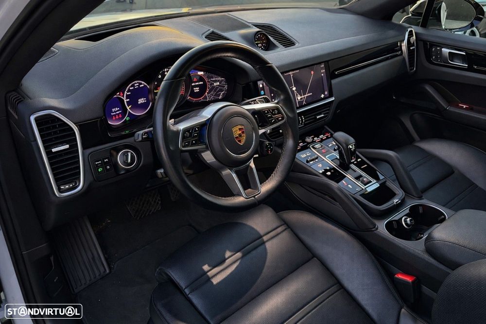 Porsche Cayenne Coupé E-Hybrid - 10