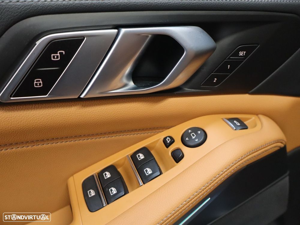 BMW X5 45 e xDrive Pack M - 24