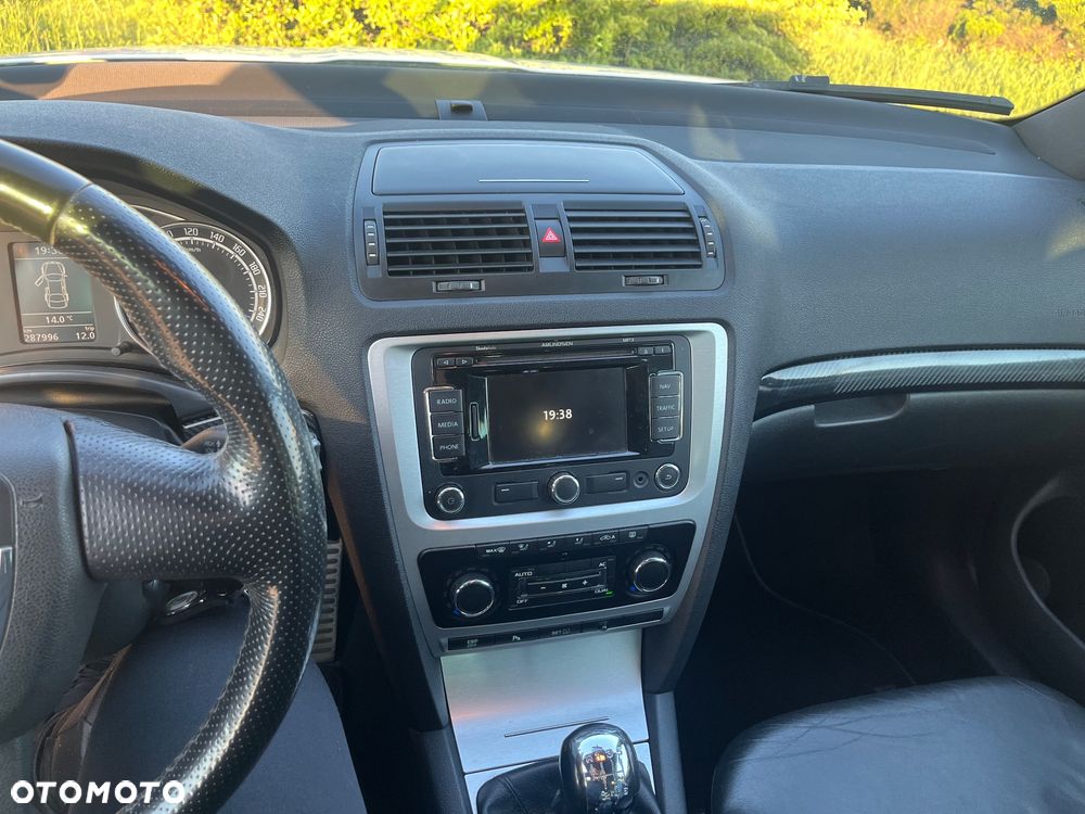 Skoda Octavia 2.0 TDI DPF RS - 13