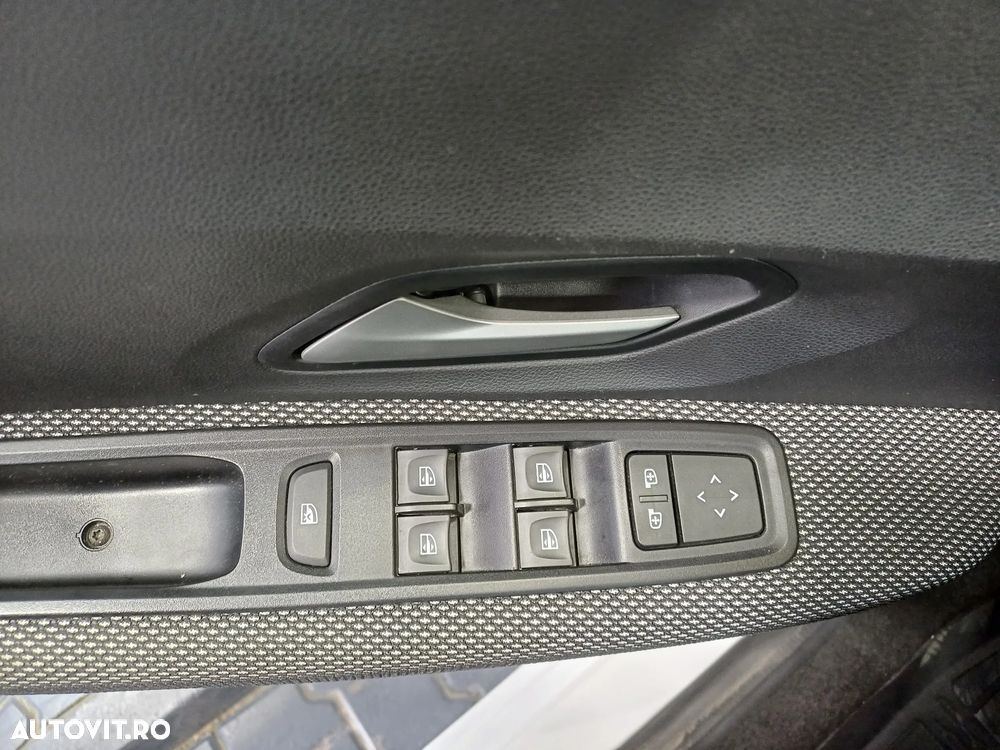 Dacia Logan TCe 90 MT6 Prestige - 9