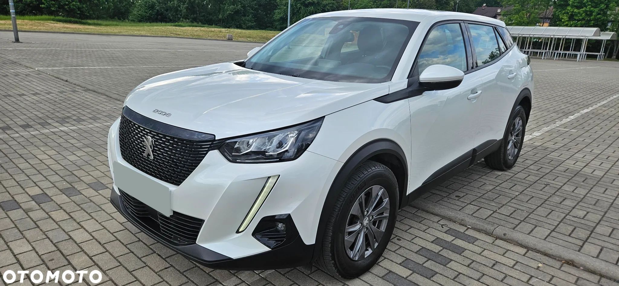 Peugeot 2008 PureTech 100 Allure - 1