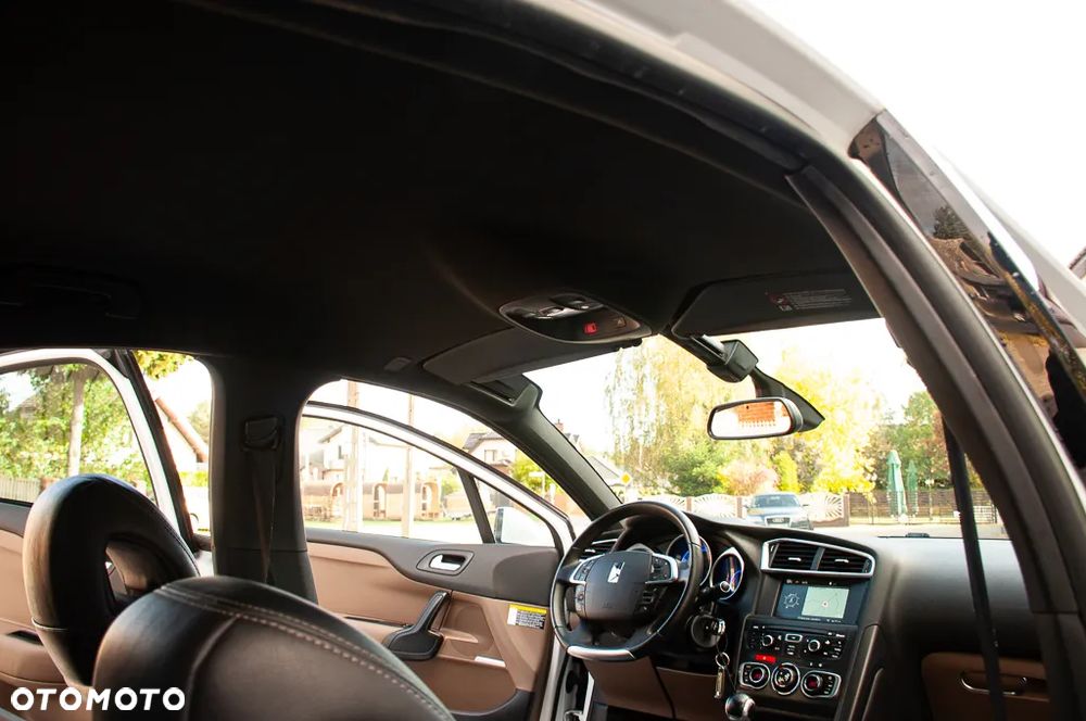 Citroën DS4 HDi 165 SoChic - 27