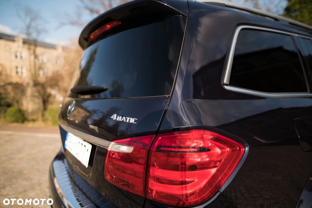 Mercedes-Benz GL 500 4Matic (BlueEFFICIENCY) 7G-TRONIC - 8