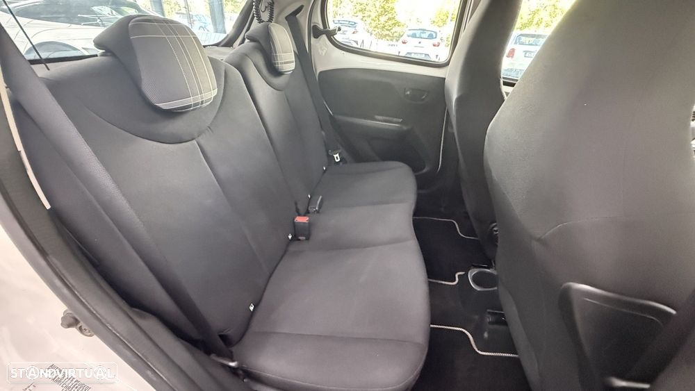 Peugeot 108 1.2 VTi Allure - 19