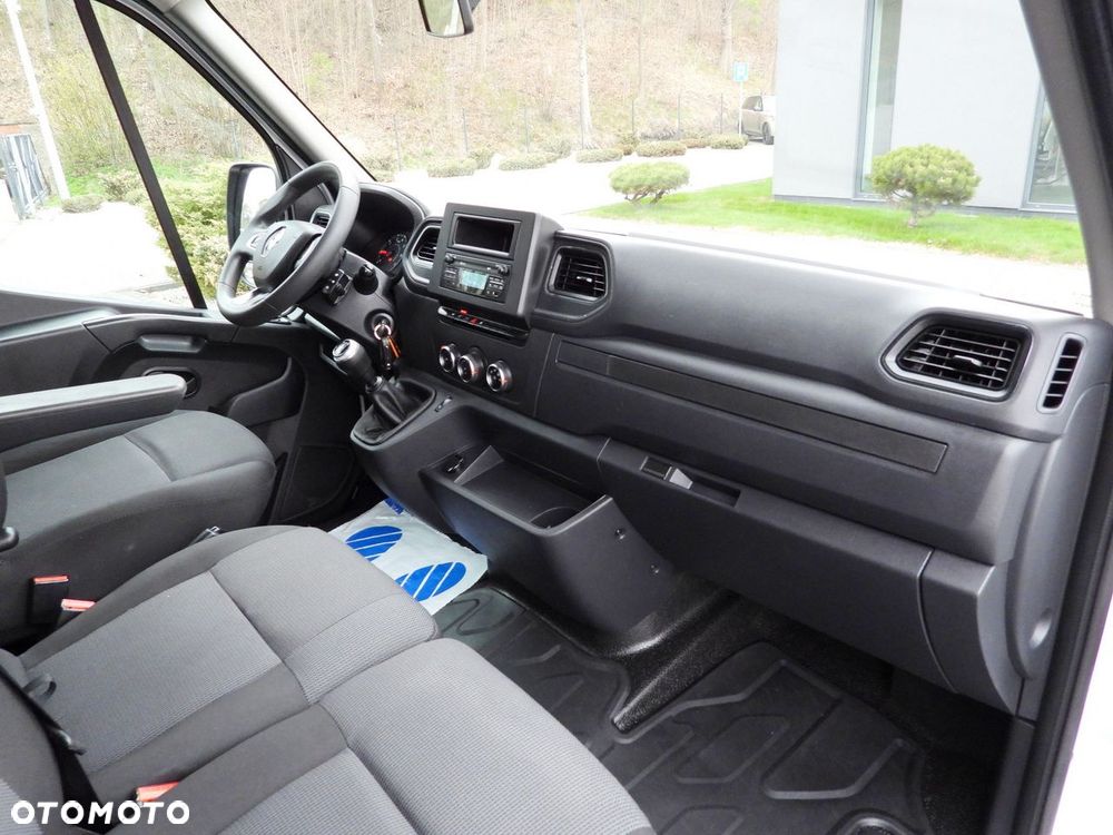 Renault MASTER  PLANDEKA 10 PALET WEBASTO TEMPOMAT LEDY PNEUMATYKA KLIMATYZACJA  165KM - 39