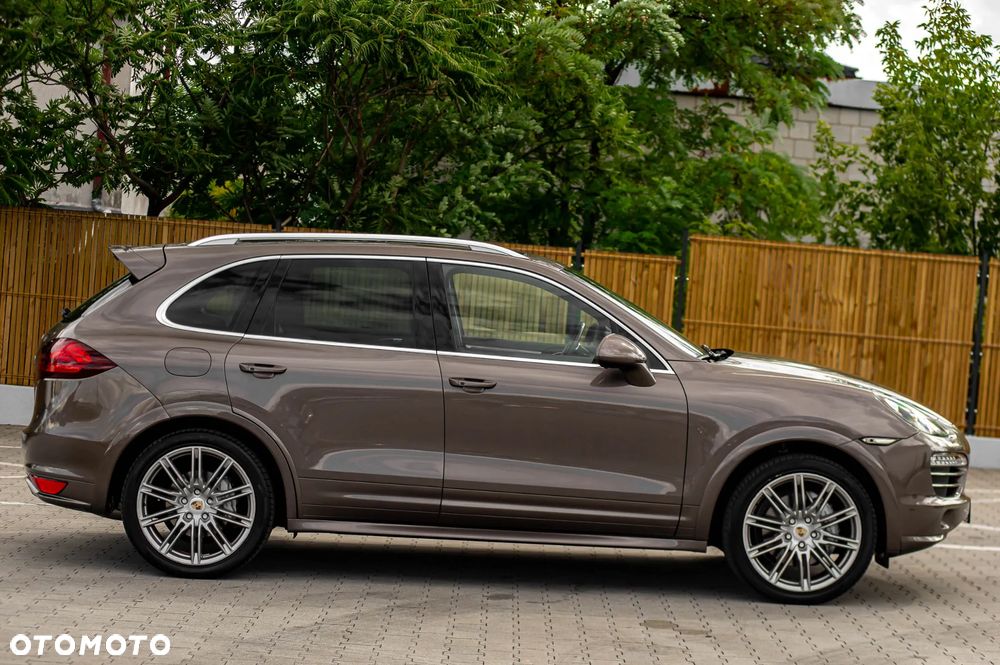 Porsche Cayenne S - 4