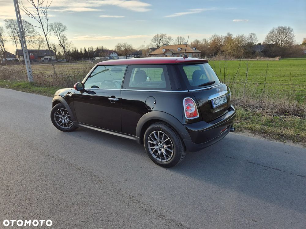 MINI Cooper Standard - 2