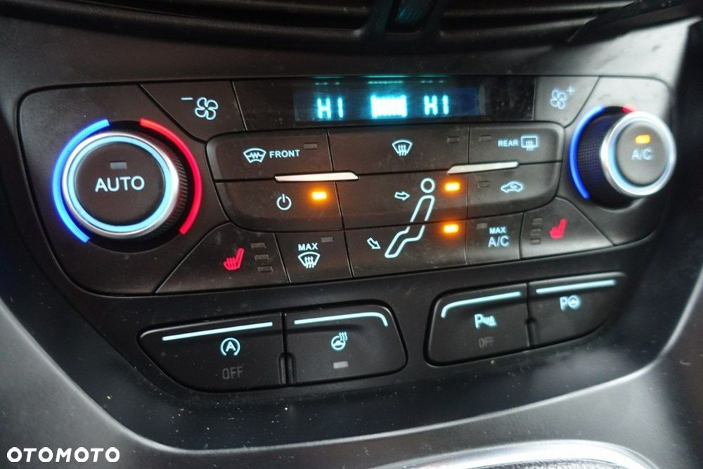 Ford Grand C-MAX - 36