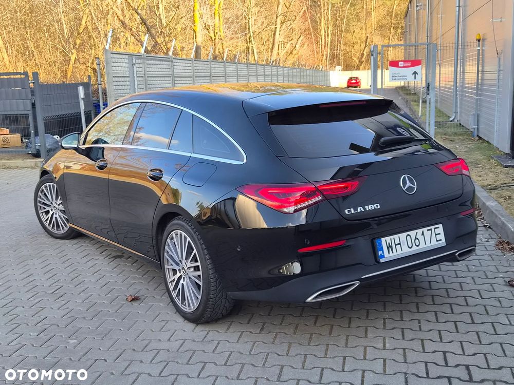 Mercedes-Benz CLA 180 Progressive 7G-DCT - 31