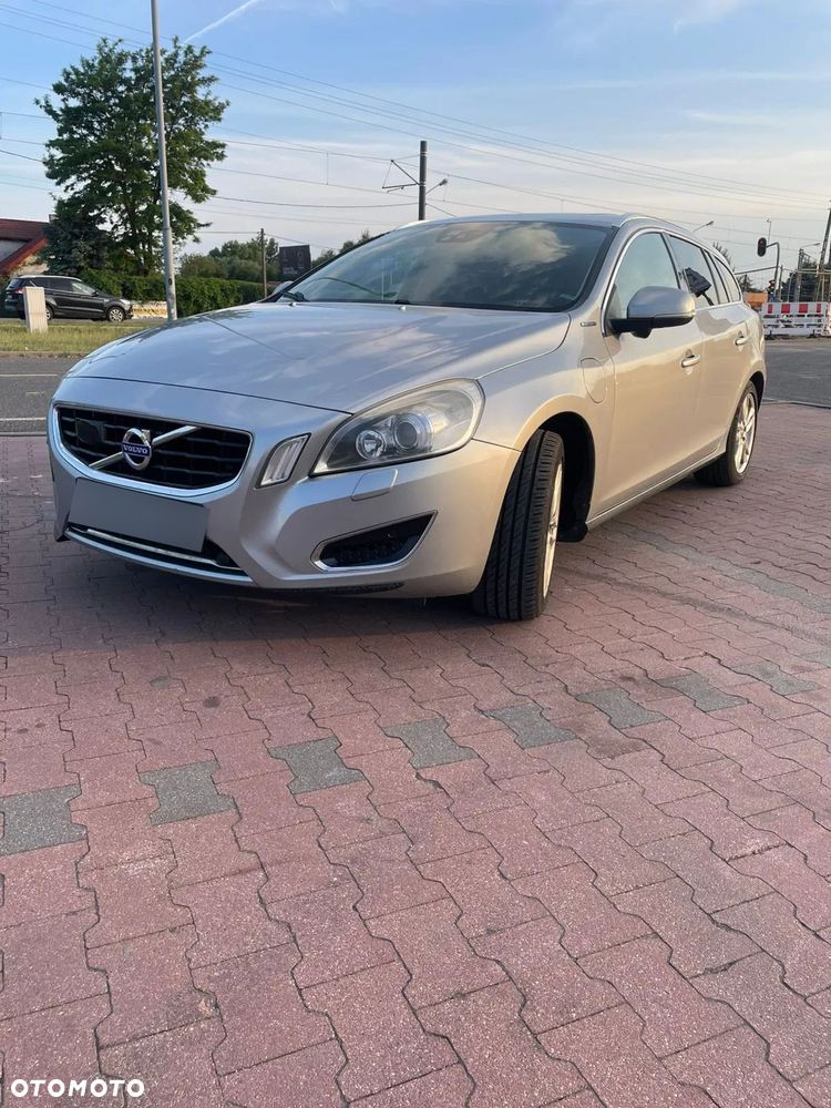Volvo V60 D5 AWD R-Design Summum - 3