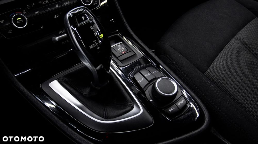 BMW Seria 2 218d Advantage - 20