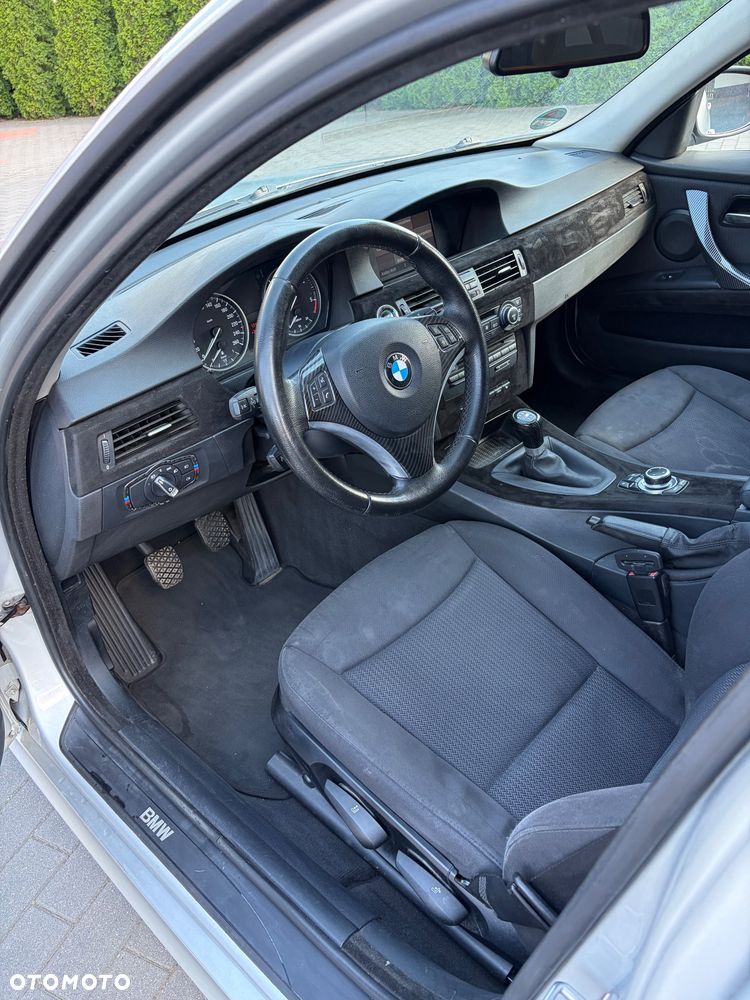 BMW Seria 3 320d - 10