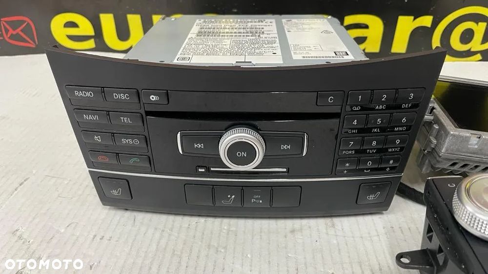 RADIO PANEL NAWIGACJA WYŚWIETLACZ MERCEDES E W212 A2129008404 - 2