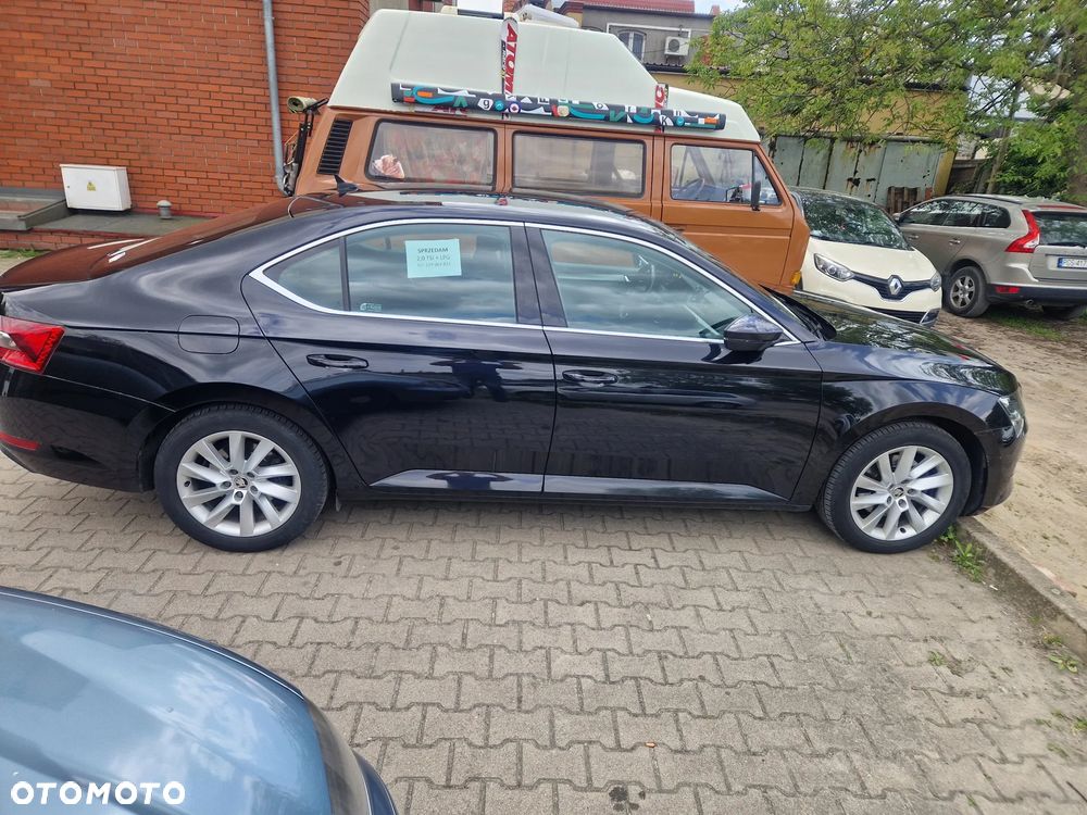 Skoda Superb 2.0 TSI Ambition DSG - 2