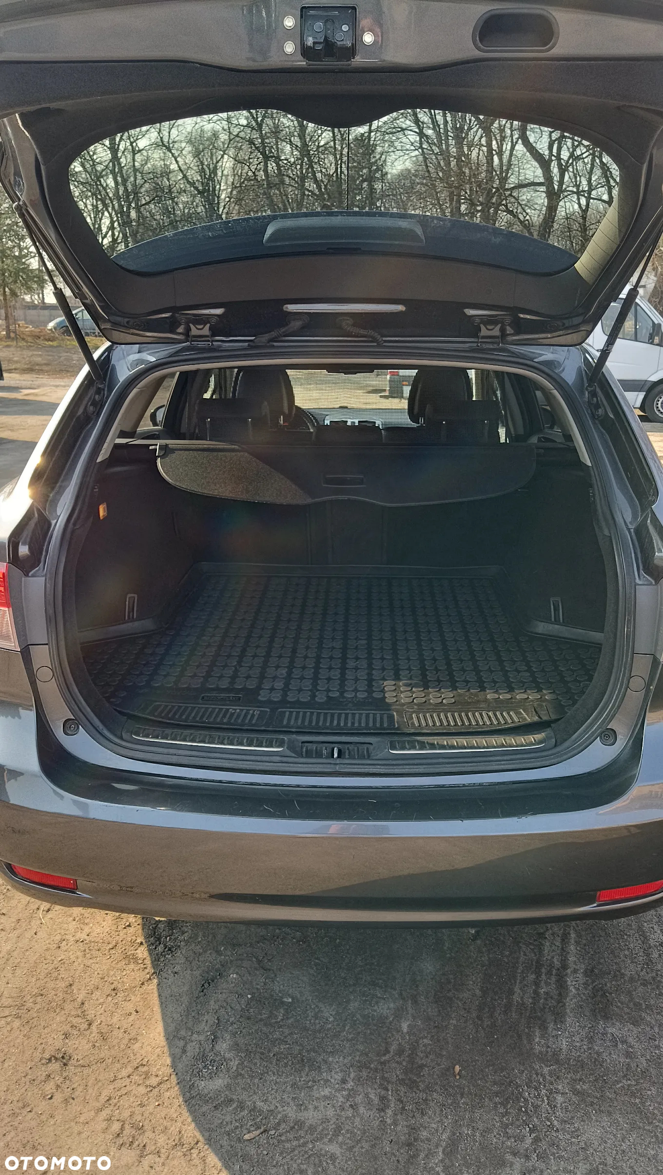 Toyota Avensis - 4