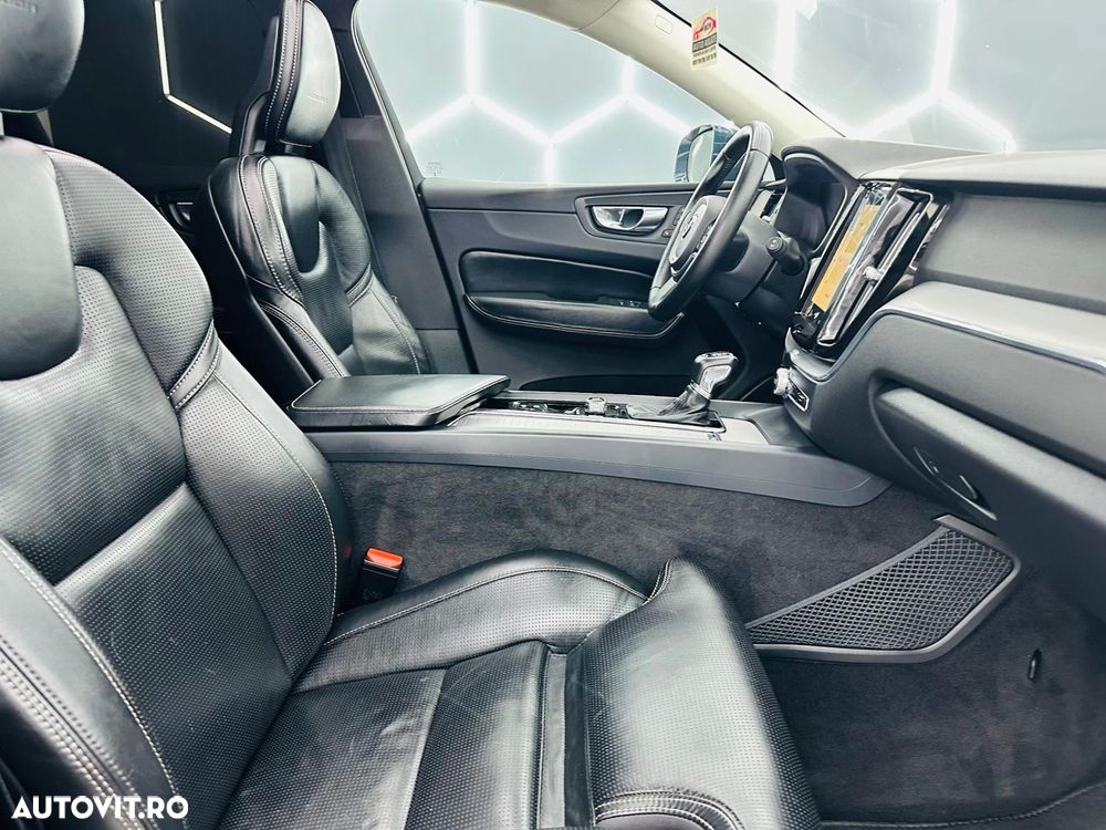 Volvo XC 60 D5 AWD Geartronic Inscription - 18