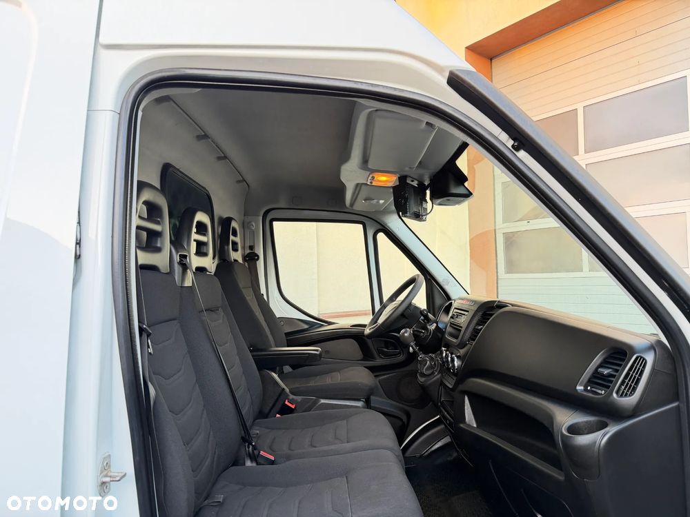 Iveco Daily L4H2 Bliźniaki - 28
