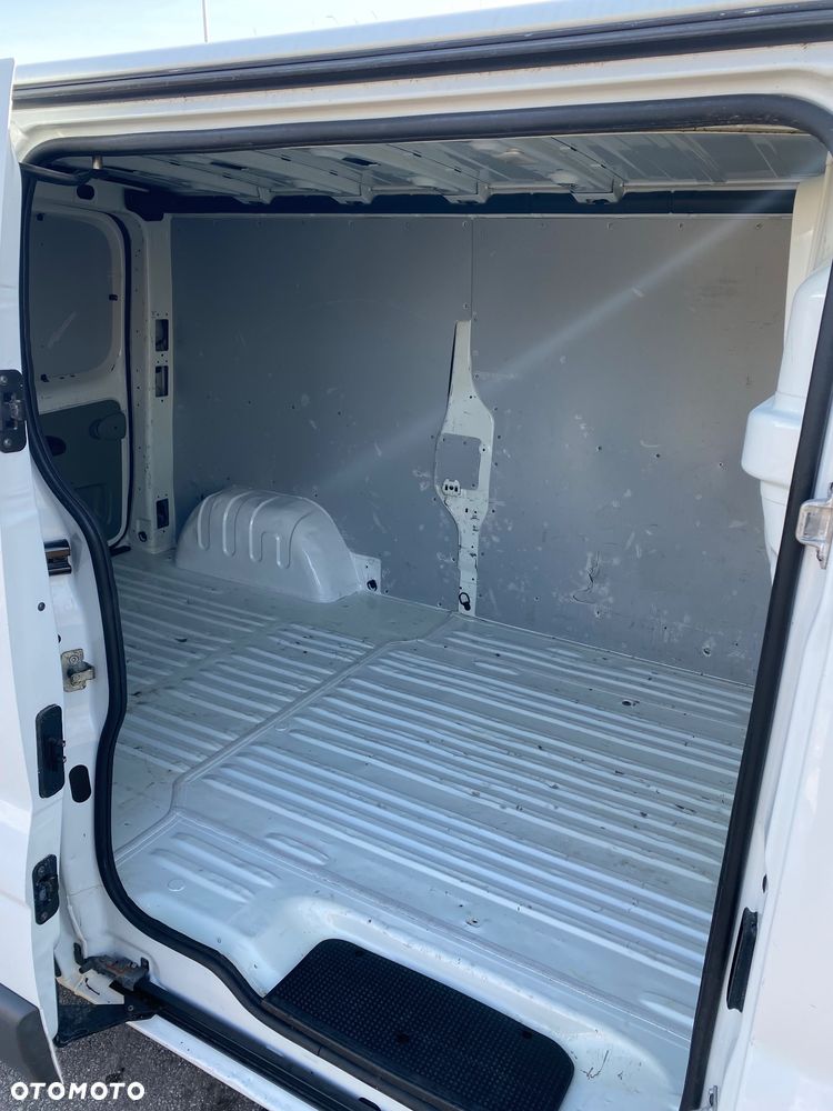 Opel Vivaro - 12