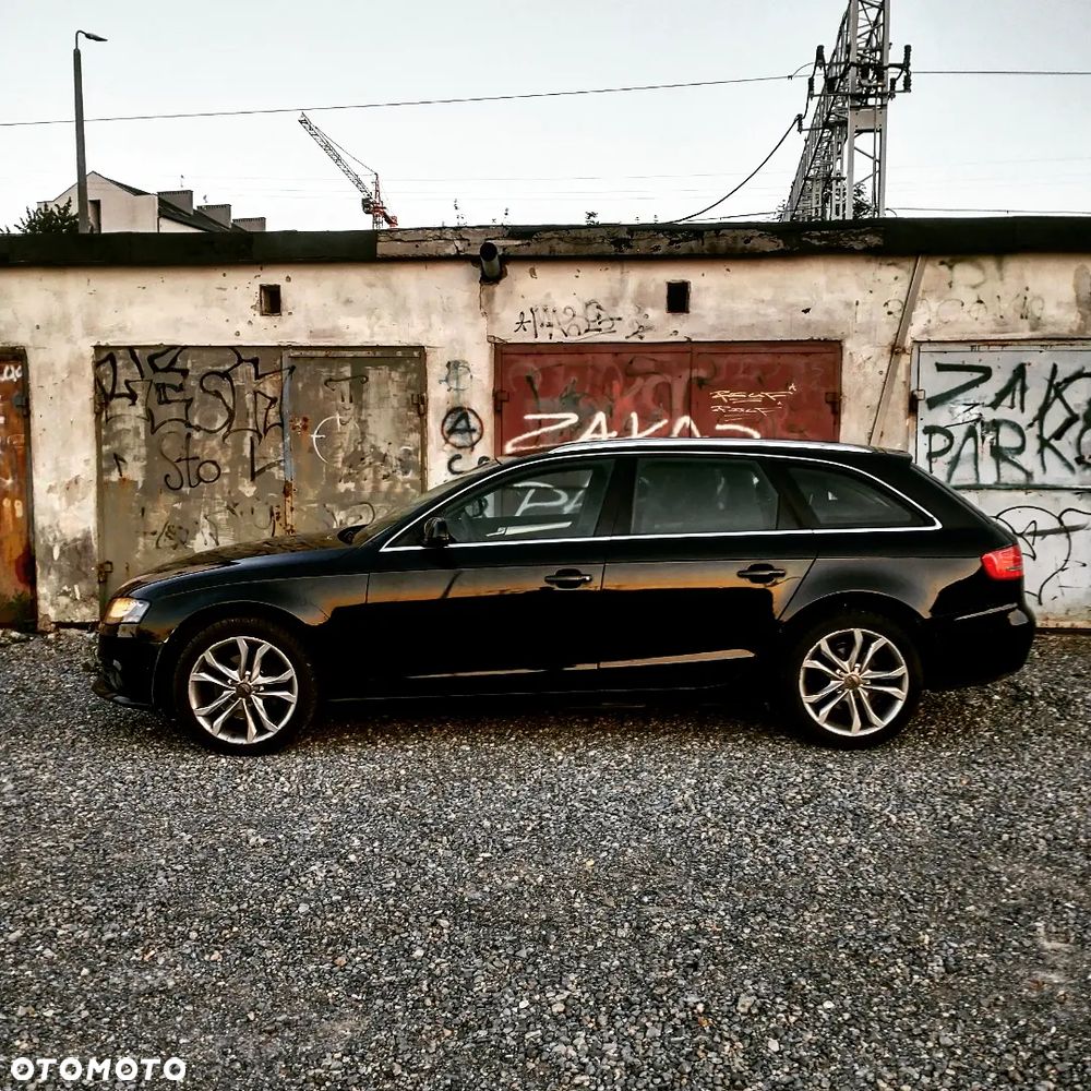 Audi A4 Avant 2010 photo 2