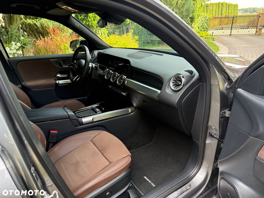 Mercedes-Benz GLB 200 d 4-Matic AMG Line 8G-DCT - 29