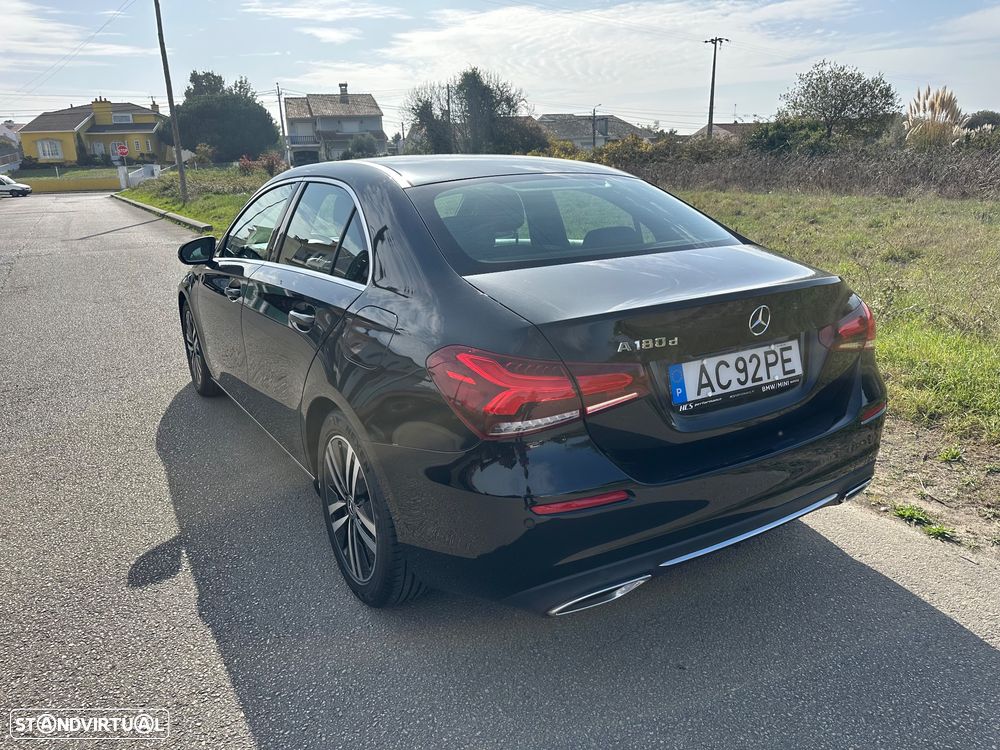 Mercedes-Benz A 180 Limousine d Business Solutions - 4