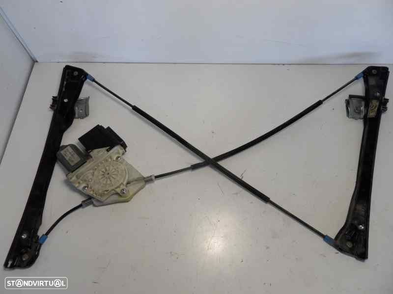 ELEVADOR DE VIDRO FRONTAL DIREITO SEAT IBIZA III 2002 -6L3837756G - 2