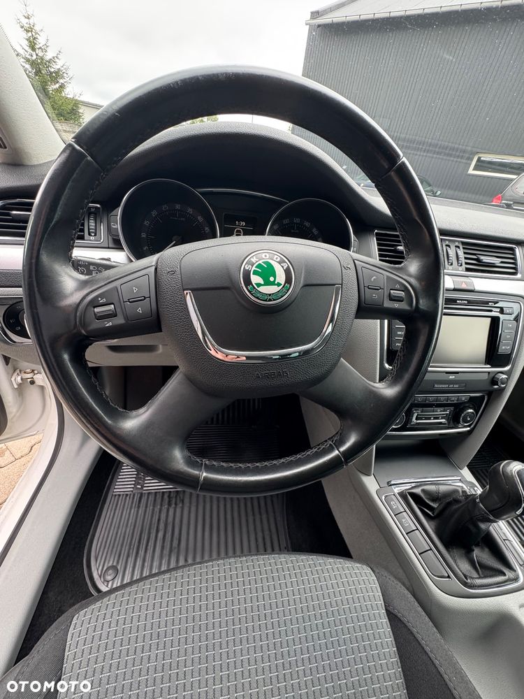 Skoda Superb 2.0 TDI Exclusive - 14