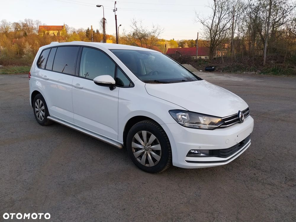 Volkswagen Touran - 3