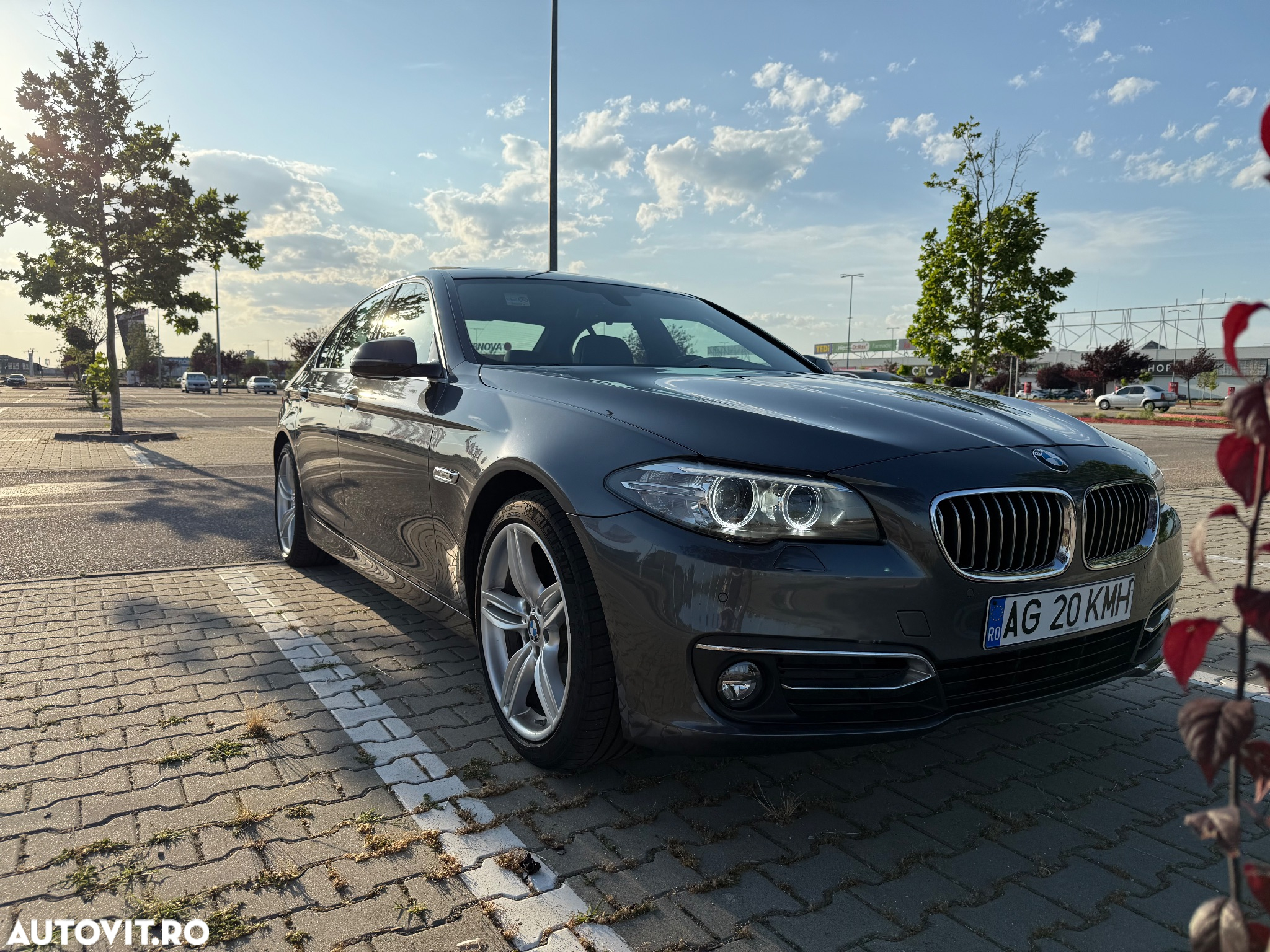 BMW Seria 5 520d AT - 2