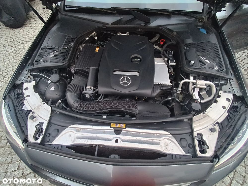 Mercedes-Benz Klasa C 180 9G-TRONIC Exclusive - 23