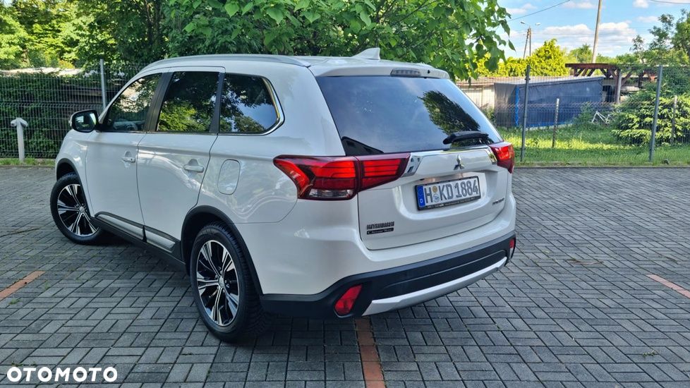 Mitsubishi Outlander 2.0 2WD Diamant Edition - 8