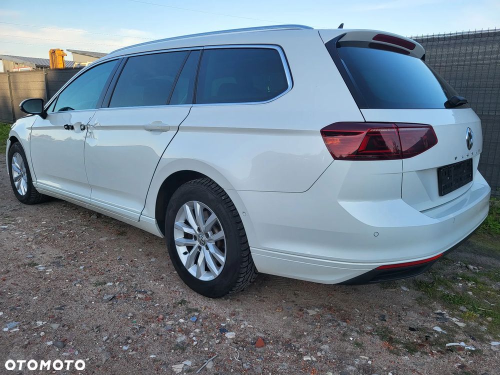 Volkswagen Passat 2.0 TDI SCR DSG Business - 3
