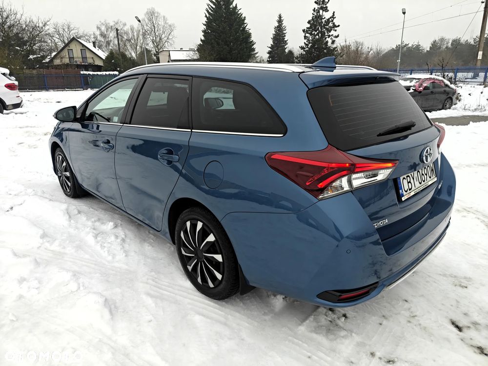 Toyota Auris 1.6 Premium Comfort - 5